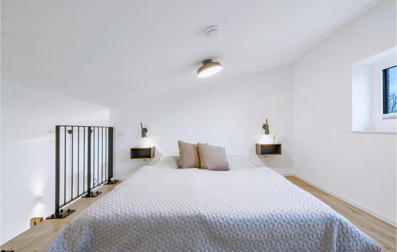 3 Bedroom Awesome Home In Lembruch-Duemmer See Buitenkant foto